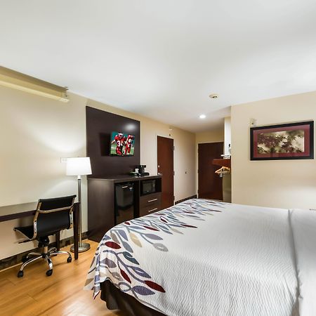 Red Roof Inn & Suites Monee Bagian luar foto