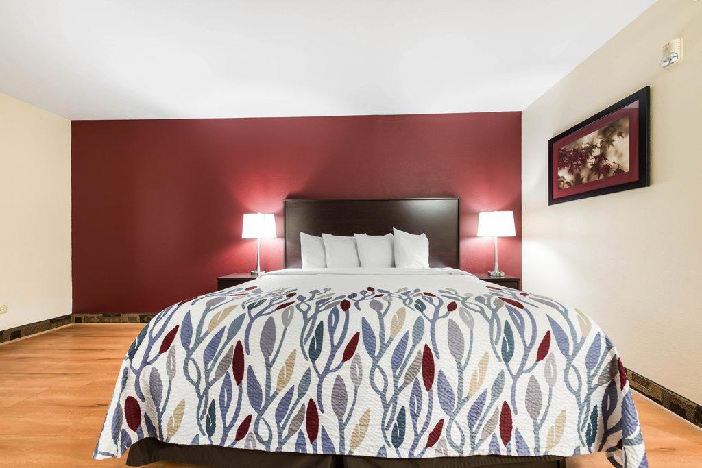 Red Roof Inn & Suites Monee Bagian luar foto