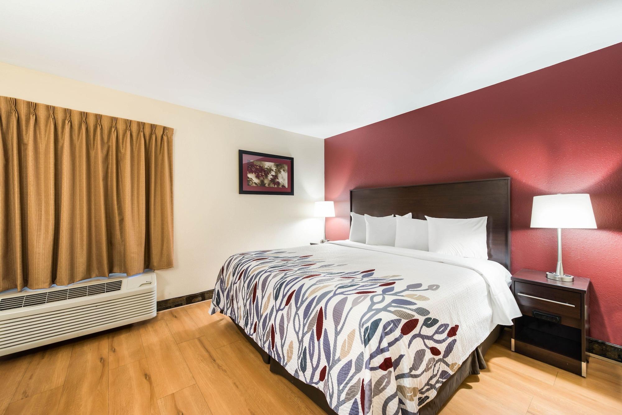 Red Roof Inn & Suites Monee Bagian luar foto