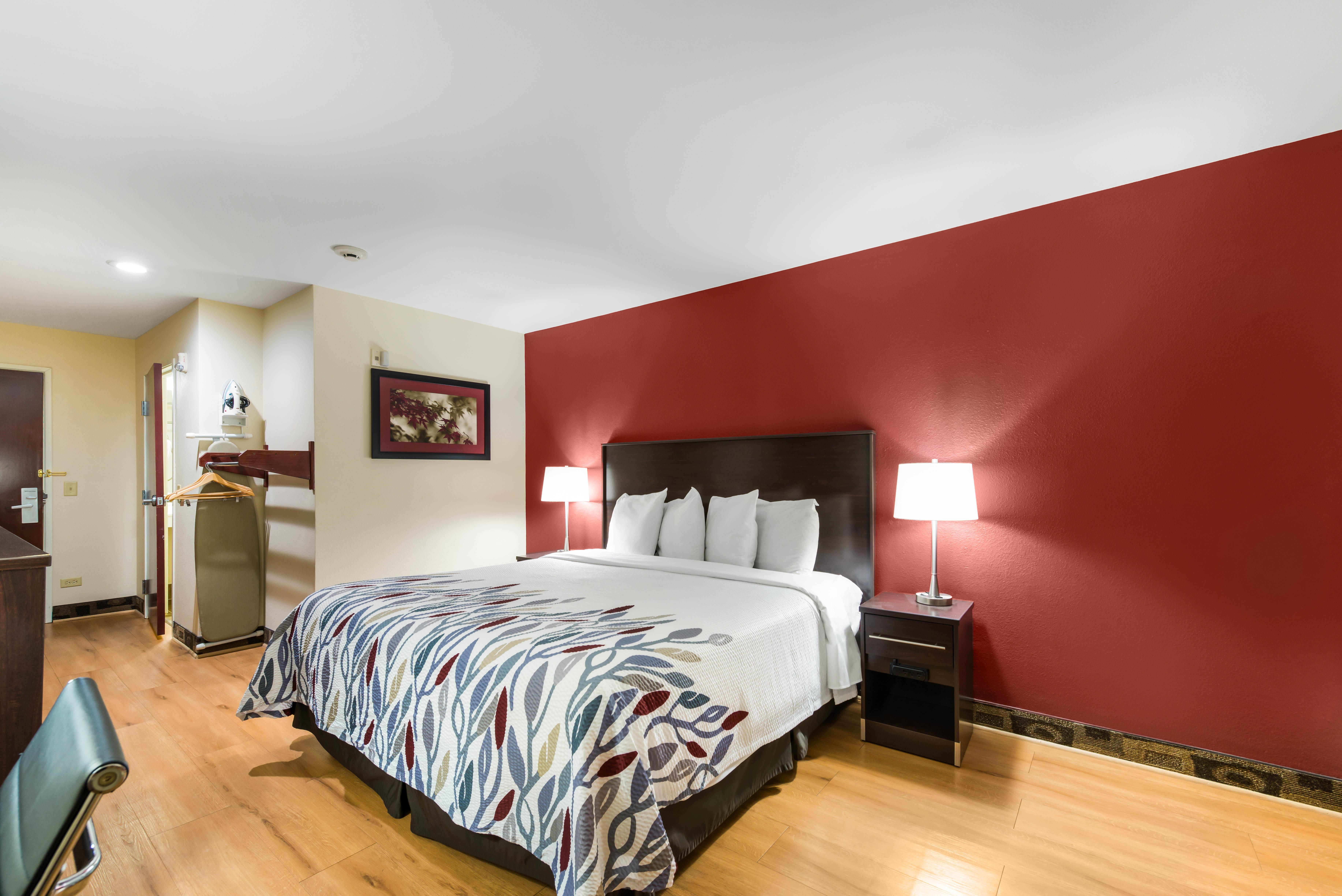 Red Roof Inn & Suites Monee Bagian luar foto