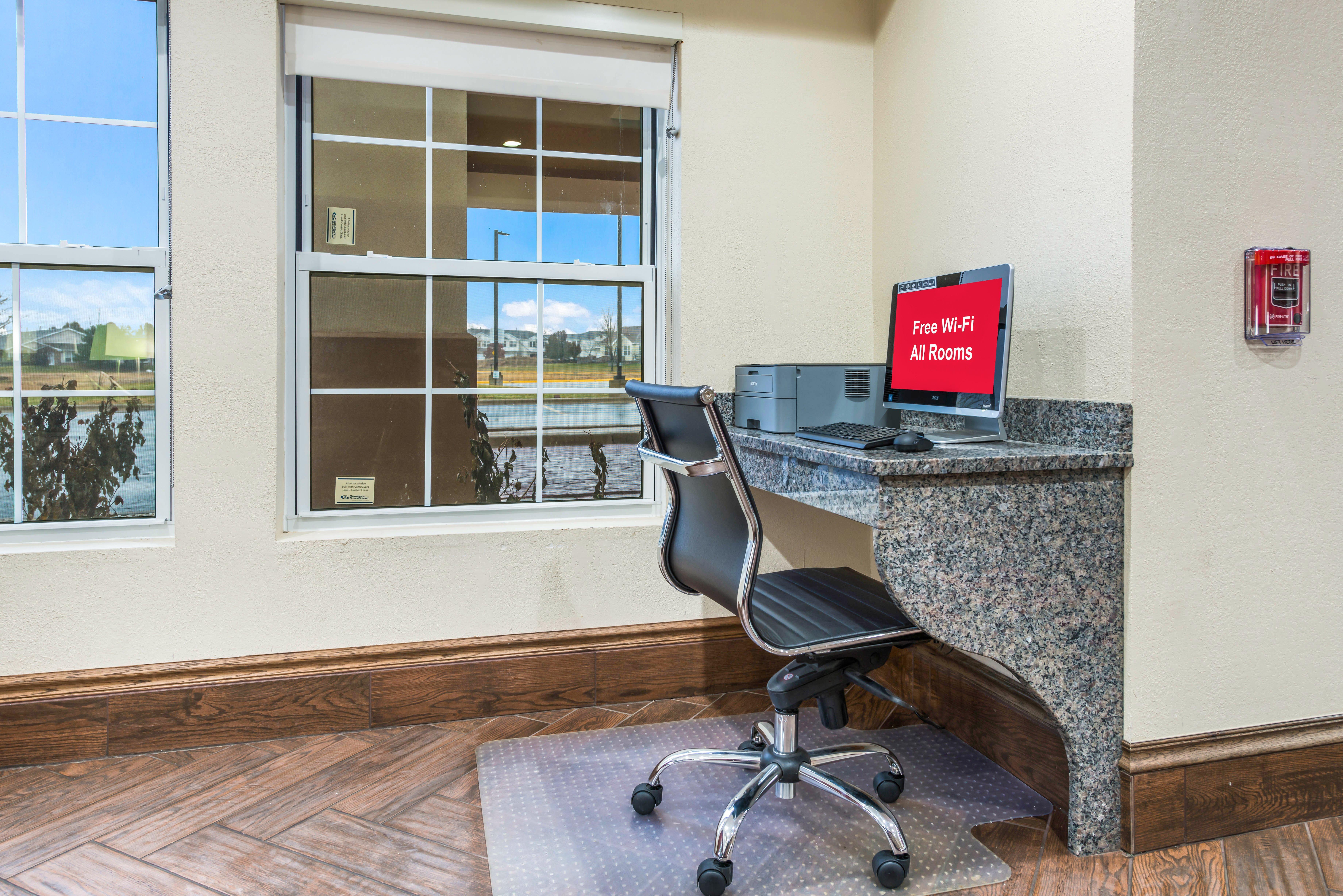 Red Roof Inn & Suites Monee Bagian luar foto