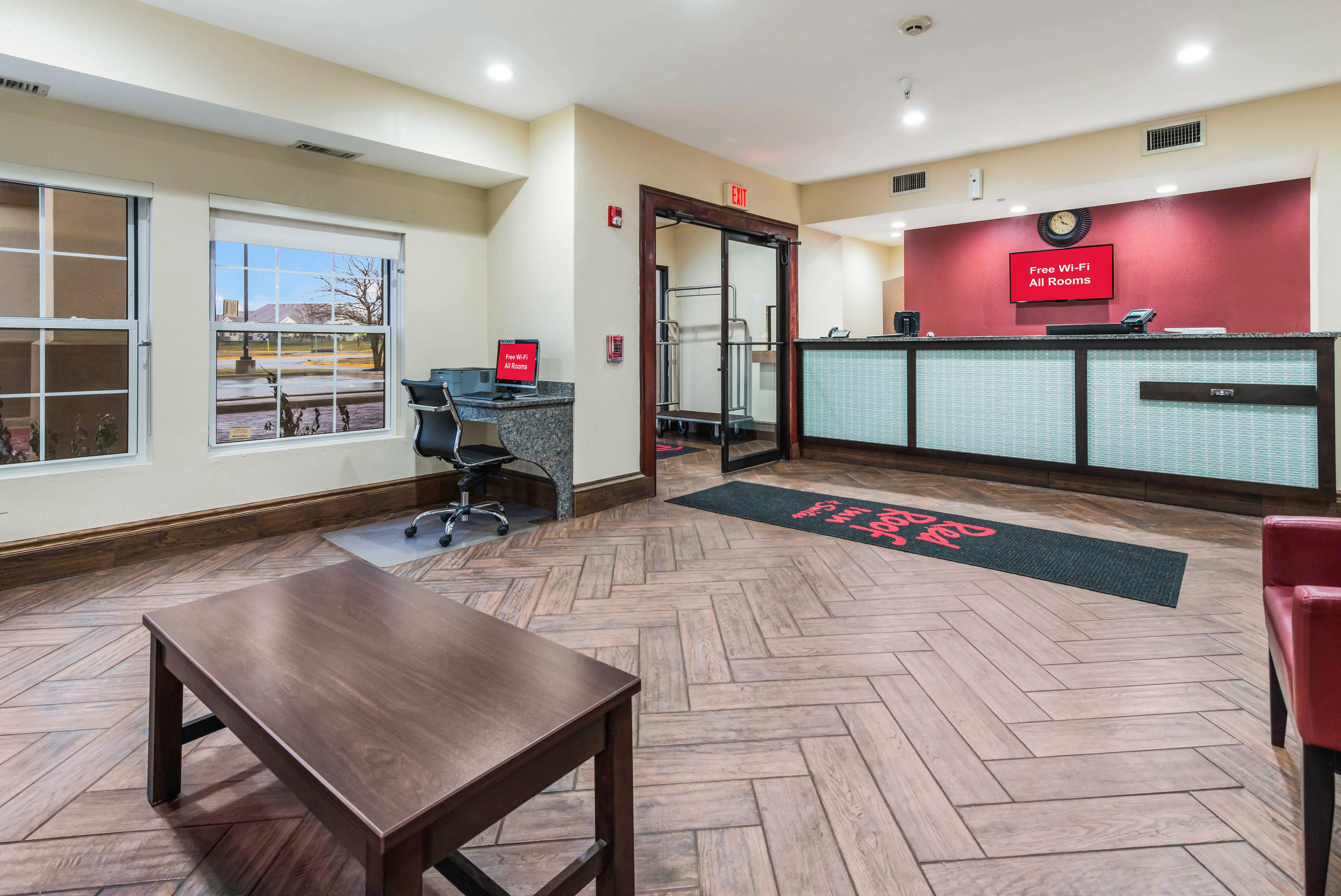 Red Roof Inn & Suites Monee Bagian luar foto