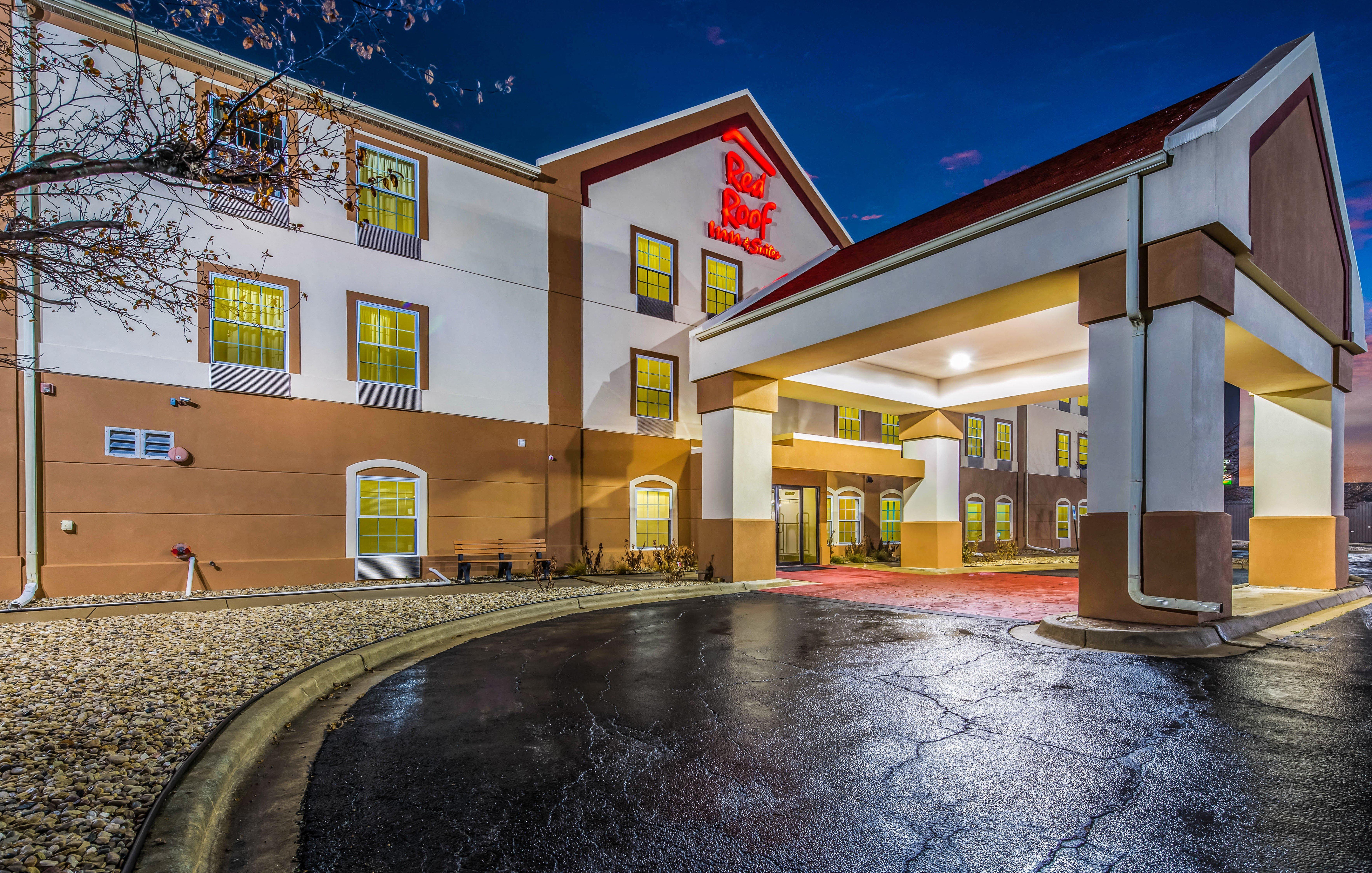 Red Roof Inn & Suites Monee Bagian luar foto