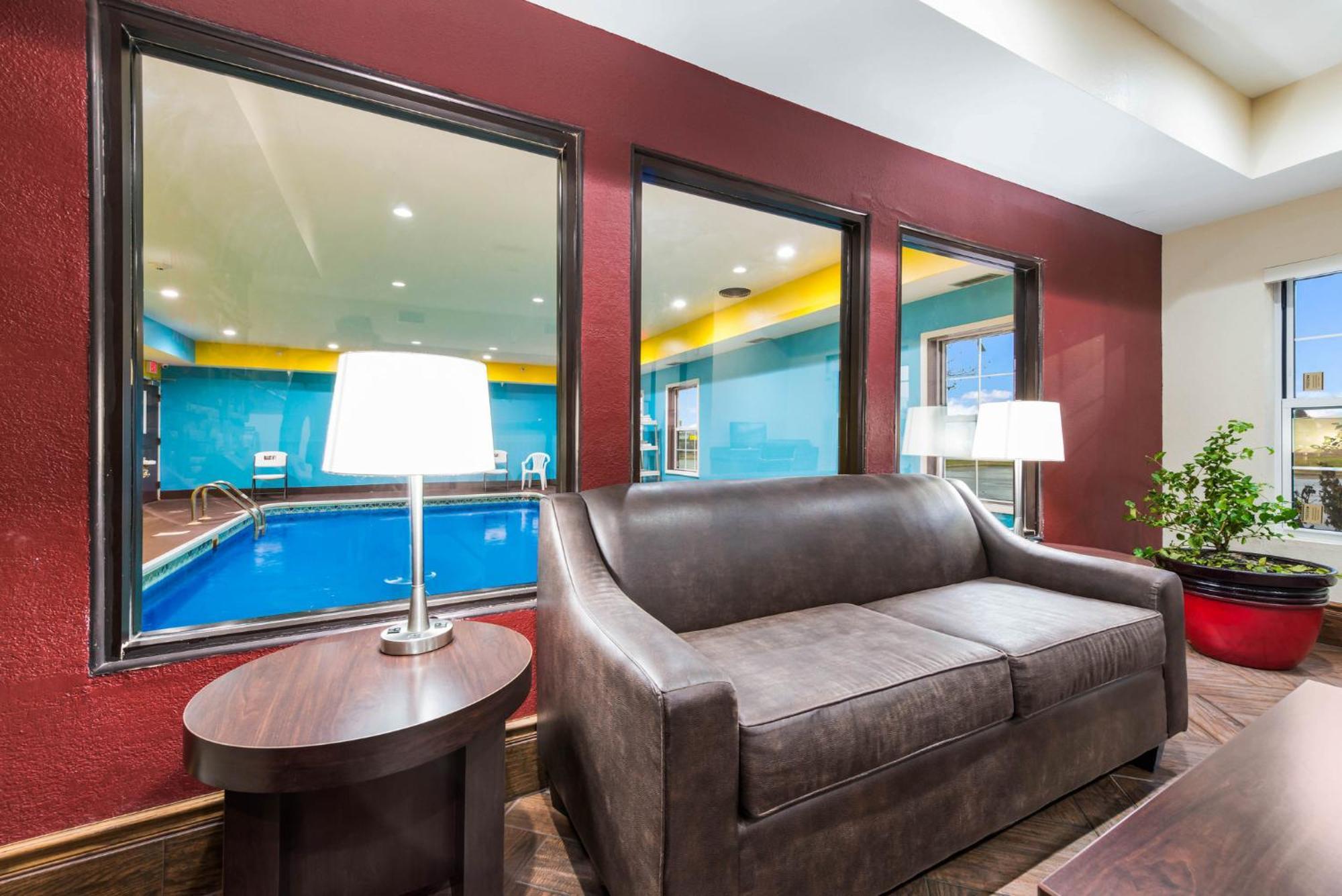 Red Roof Inn & Suites Monee Bagian luar foto