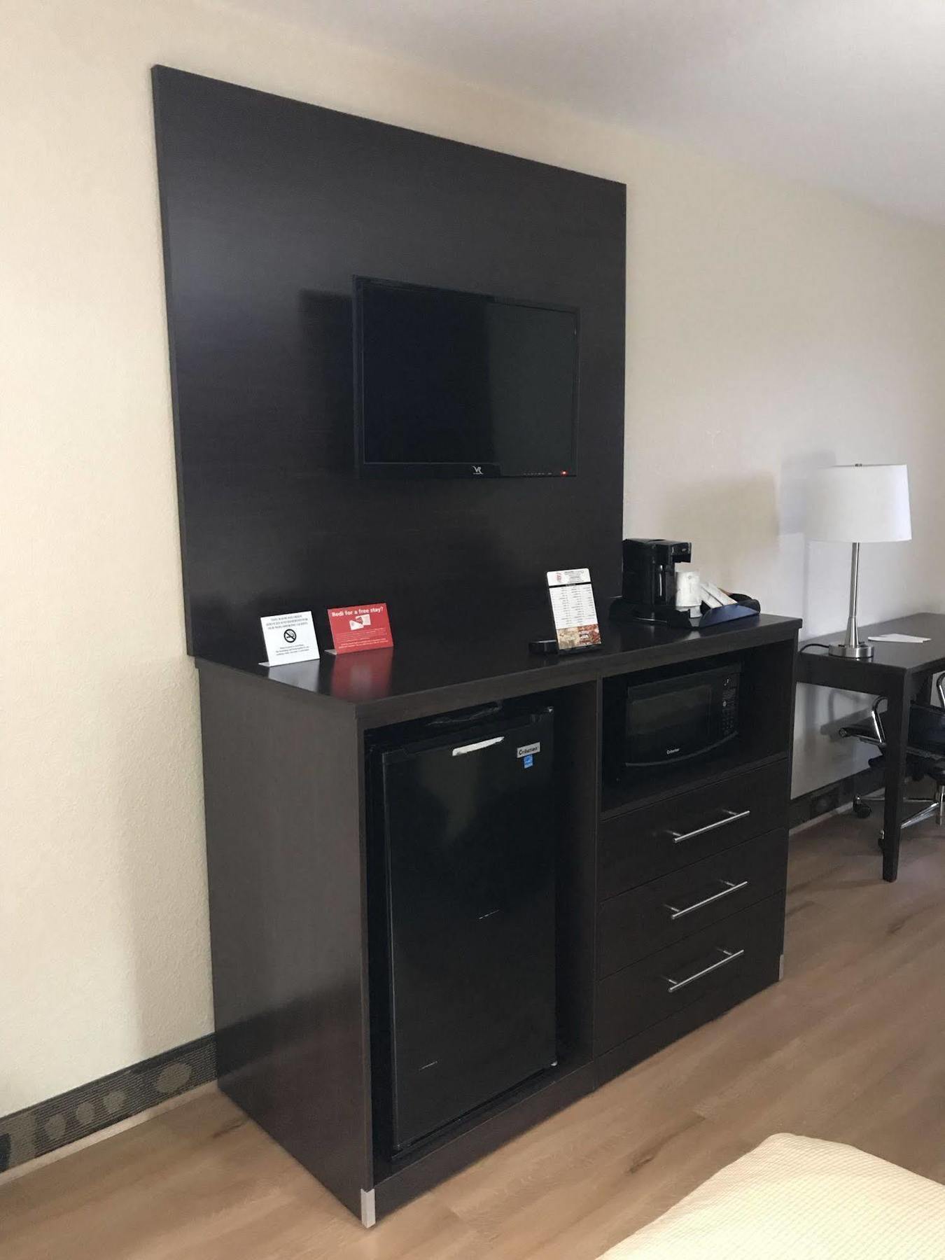 Red Roof Inn & Suites Monee Bagian luar foto