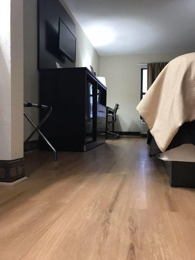 Red Roof Inn & Suites Monee Bagian luar foto
