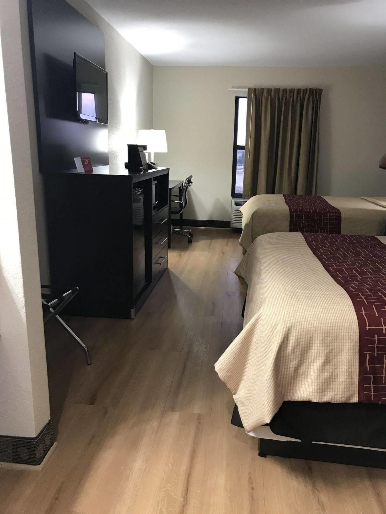 Red Roof Inn & Suites Monee Bagian luar foto