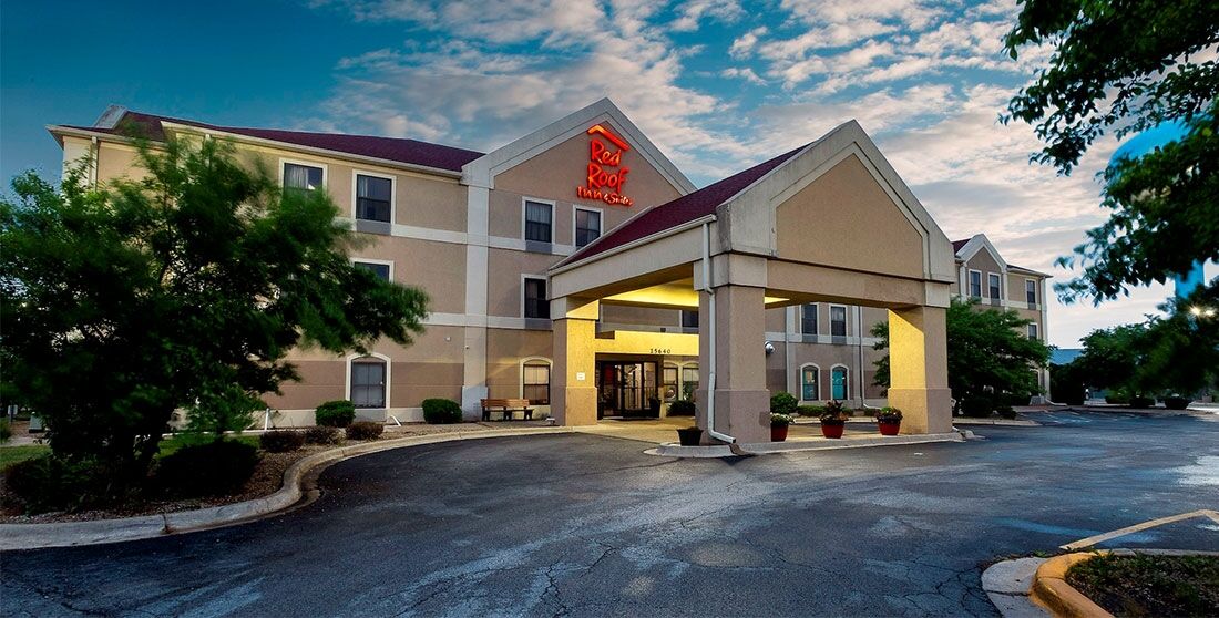 Red Roof Inn & Suites Monee Bagian luar foto